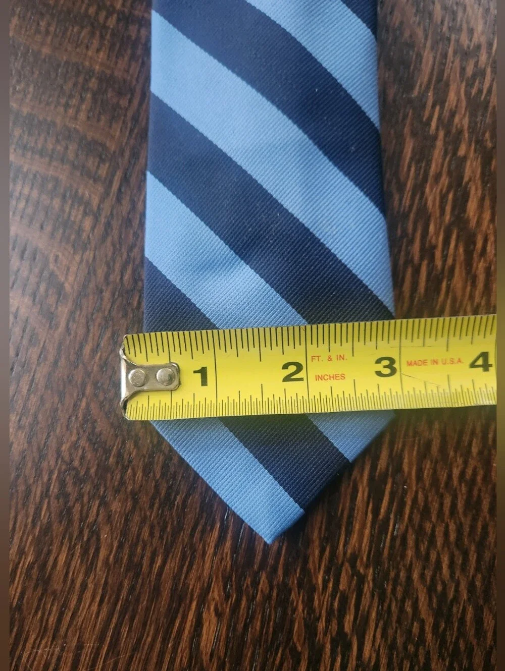 Vintage 👔 Wembley Navy and Light Blue Stripe Necktie EUC $19